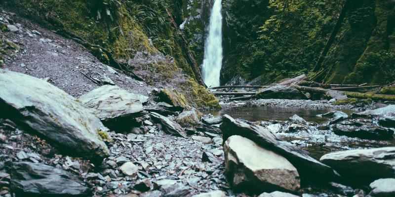 第五科技:从赛博朋克幻想到工业4.0现实的智能制造引擎